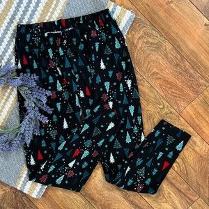APT. 9 Christmas trees holiday leggings sleepwear B2-18